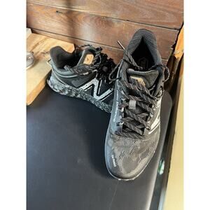 New Balance Women's 9 Fresh Foam Garoe Trail Running Shoe Black Blacktop Seasalt